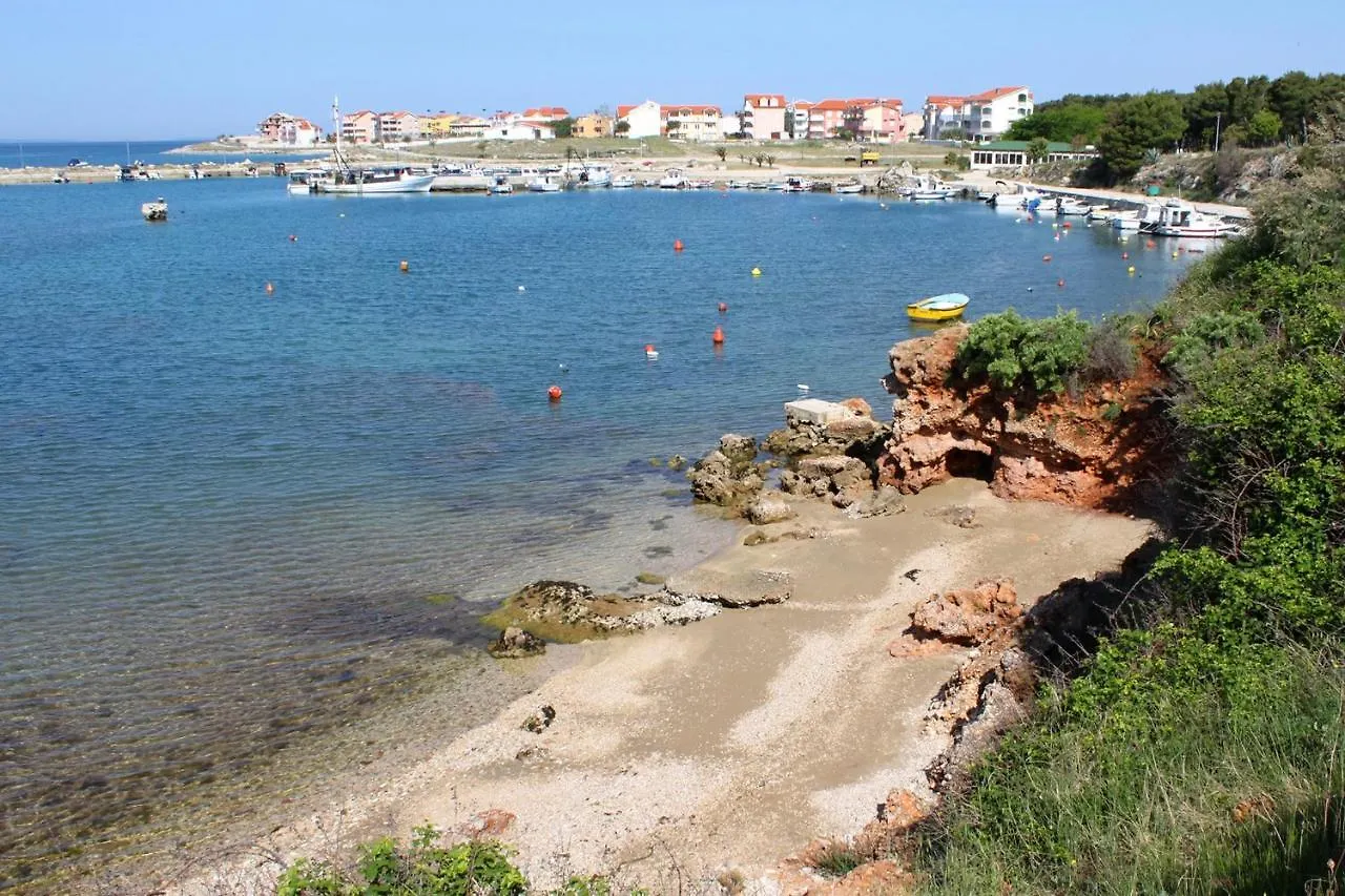 Apartments With A Parking Space Povljana, Pag - 6296 0*, Povljana Kroatien
