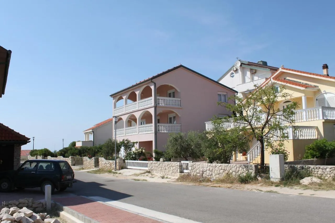 Apartments With A Parking Space Povljana, Pag - 6296 0*, Povljana Kroatien